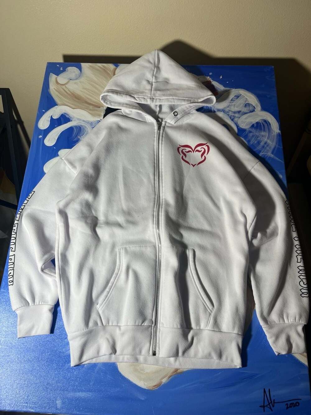 Orange Kiss Essentials Take the Risk 1993 Tribal Heart Print White Zip-Up Hoodie